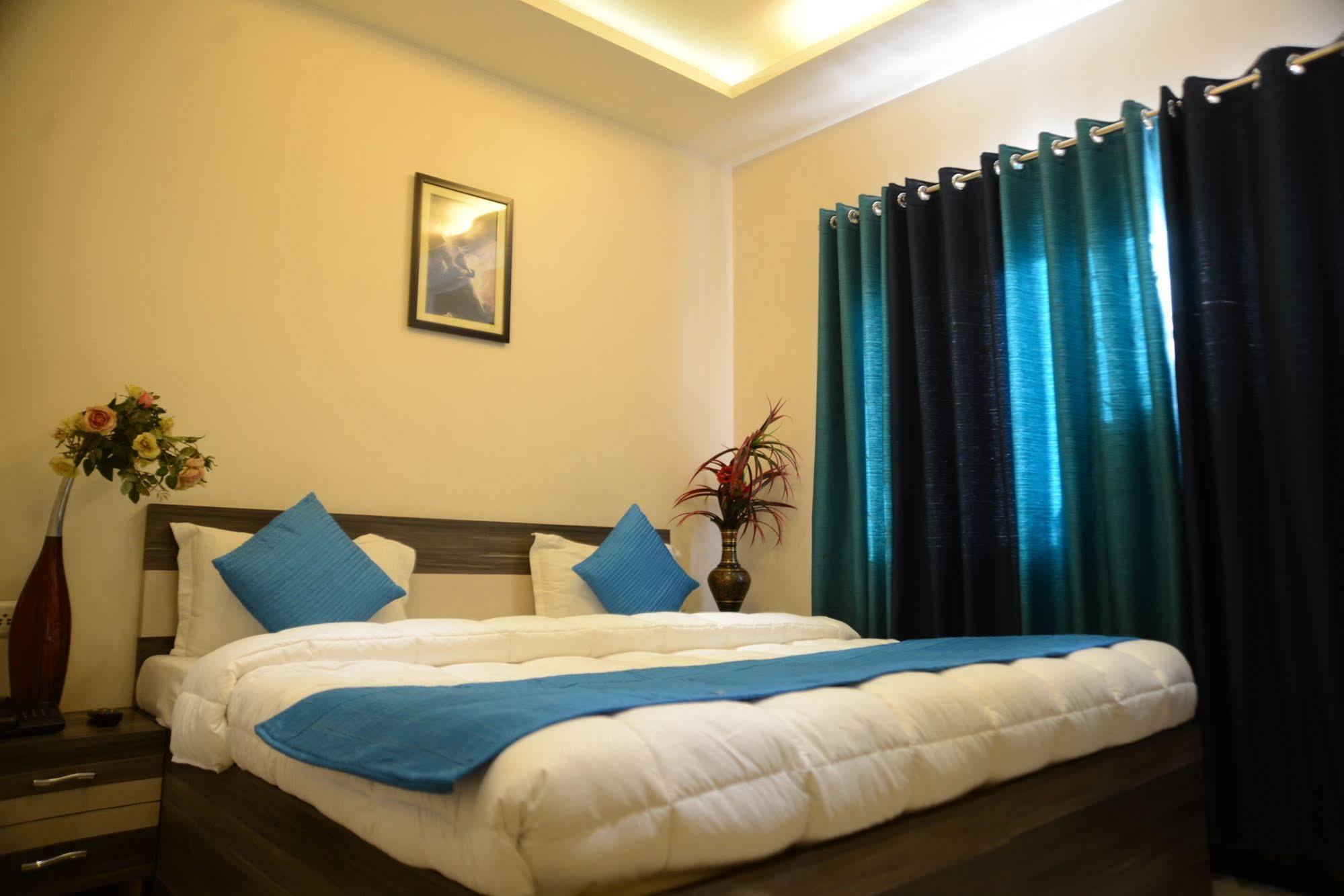 Divine Destination Hotell Varanasi Eksteriør bilde